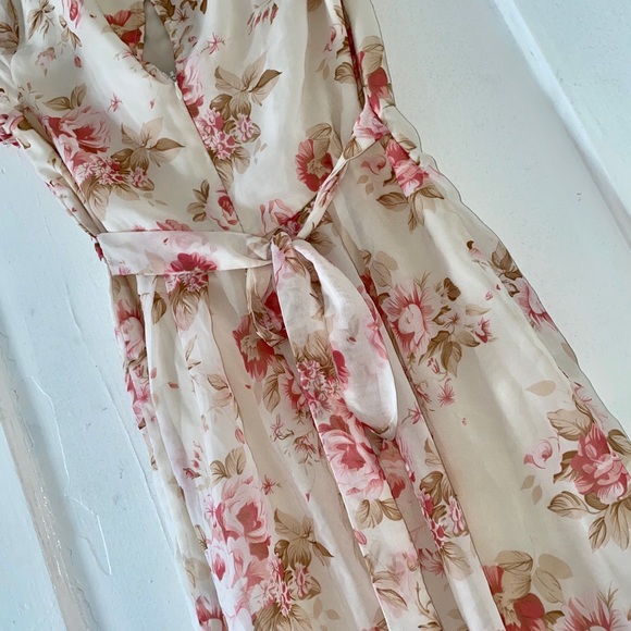 Short Floral Forever 21 Dress - Picture 2 of 5